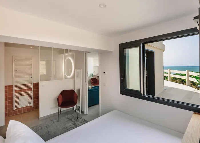 Апартаменти Phar'ouest *