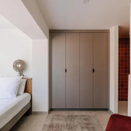 Phar'ouest Апартаменты *